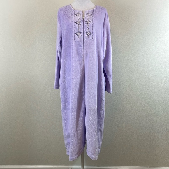 Oscar de la Renta lavender embroidered sleep robe size L/XL - Picture 1 of 8